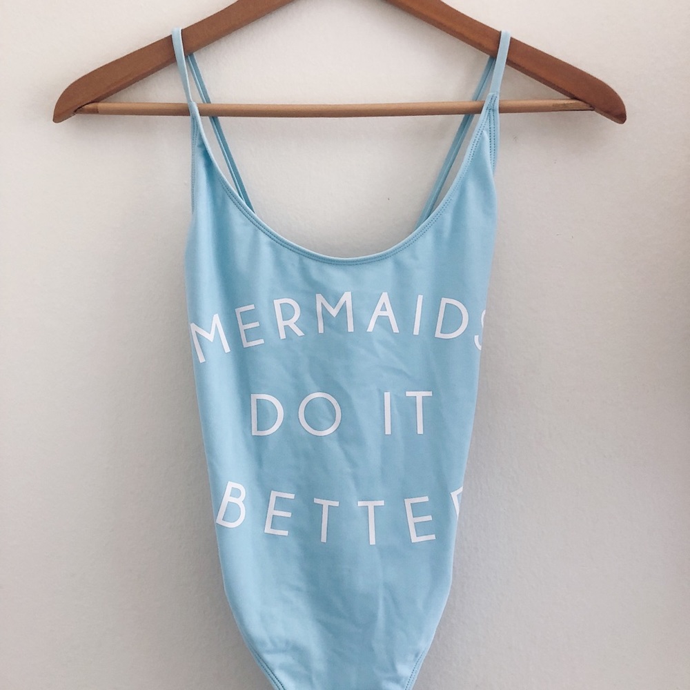 Criss cross back one piece
